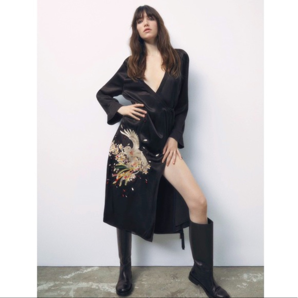 ZARA EMBROIDERED KIMONO NWT